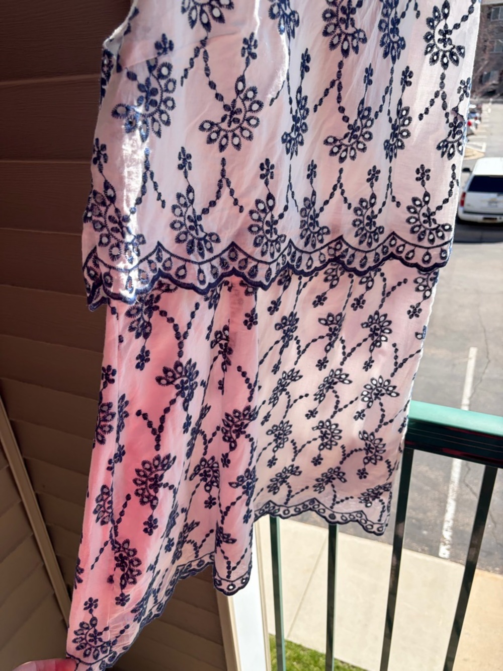 🆕🫐 AQUA Bloomingdale’s Exclusive Embroidered Dress Ivory Navy Floral Hem XL Boho - Picture 11 of 17